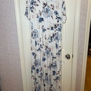 Floral Maxi Dress in White and Blue